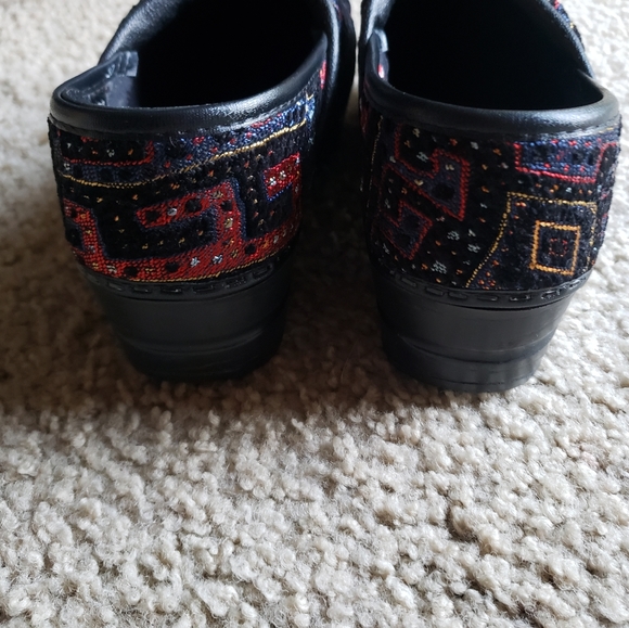 Sanita Danish Embroidery Tapestry Clogs - Picture 7 of 10